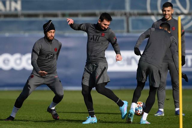 主场不敌南京 吉林男篮遭遇两连败季后赛前景堪忧主场不敌南京 吉林男篮遭遇两连败季后赛前景堪忧