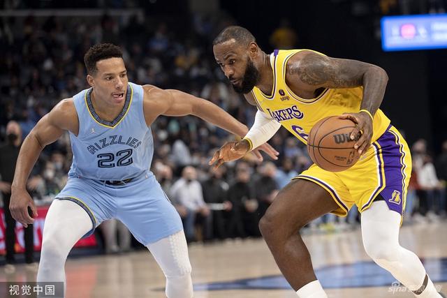 塔图姆35+14绿军擒公牛7连胜 活塞大胜步行者