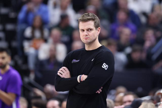 新一期FIFA排名：国足排名上升两位至第90