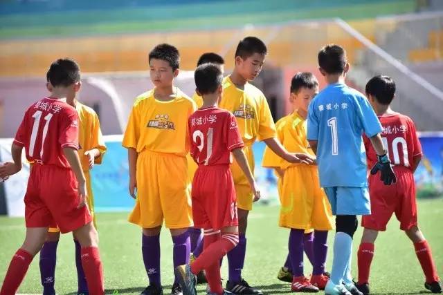 新科状元轰33分老鹰力克尼克斯 独行侠擒公牛