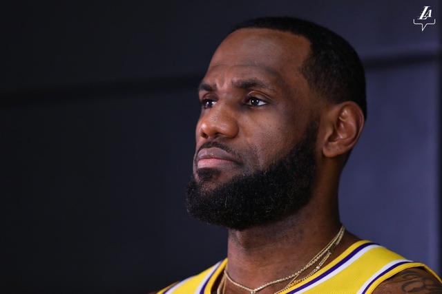 迪文琴佐32分尼克斯送灰熊6连败 热火大胜魔术